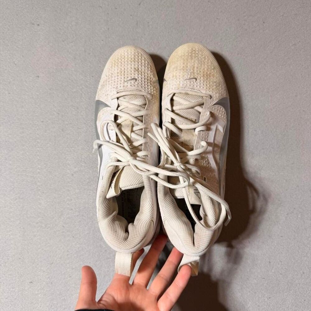 Nike Men's White and Cream Trainers
